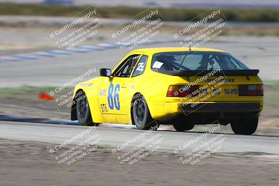 media/Oct-26-2025-CalClub SCCA (Sun) [[8ce1e69566]]/Group 2/Grapevine/